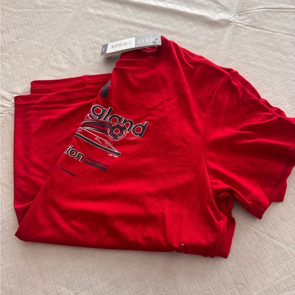Adidas Red New England Revolution Tee, women's size large - Picture 4 of 4